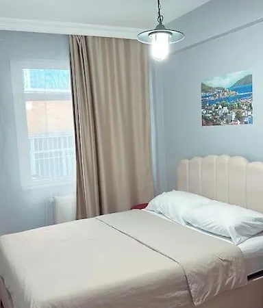 Renewed Cozy 2+1 In Cihangir * איסטמבול